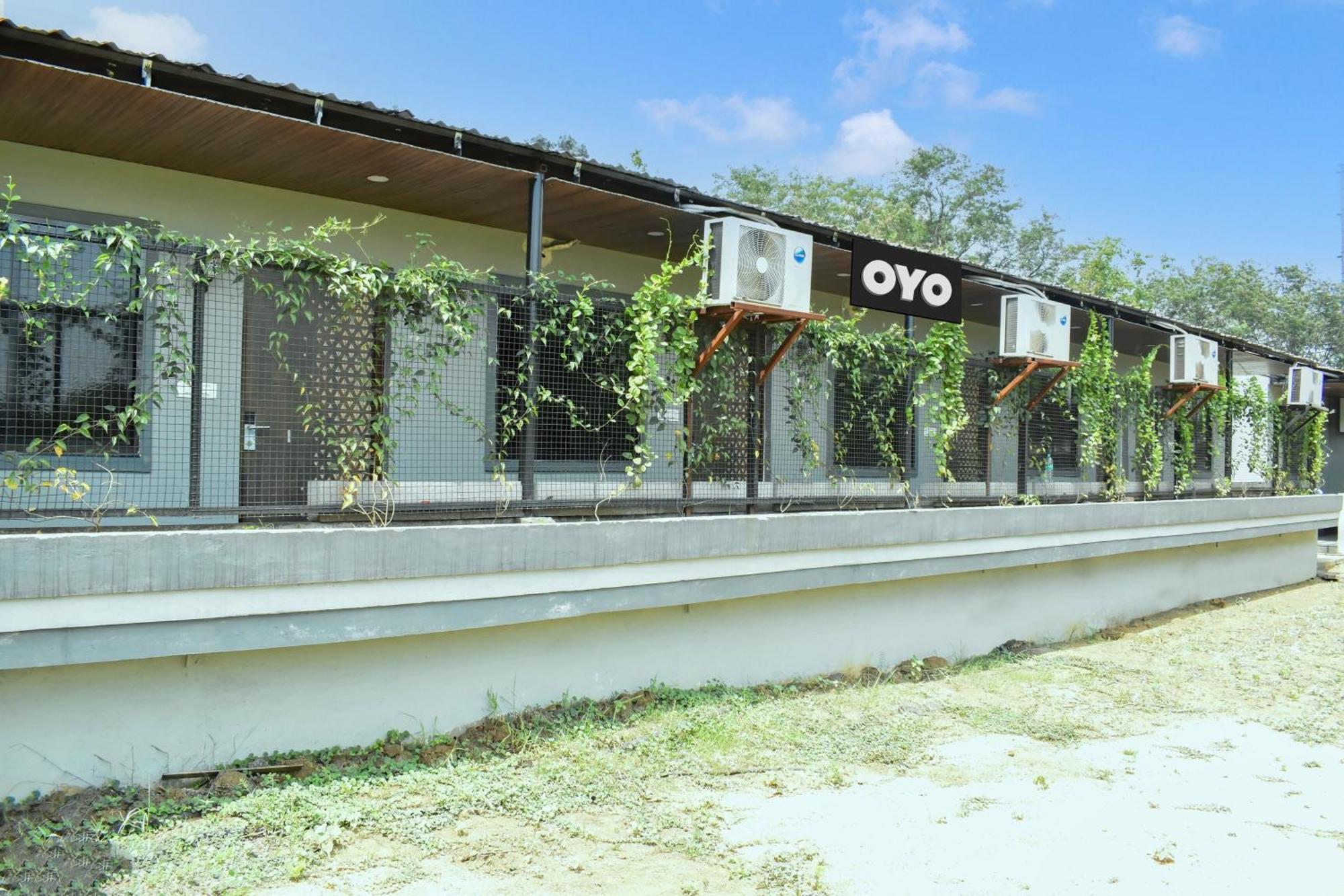 Hotel O Club Toronto Durg Exterior foto
