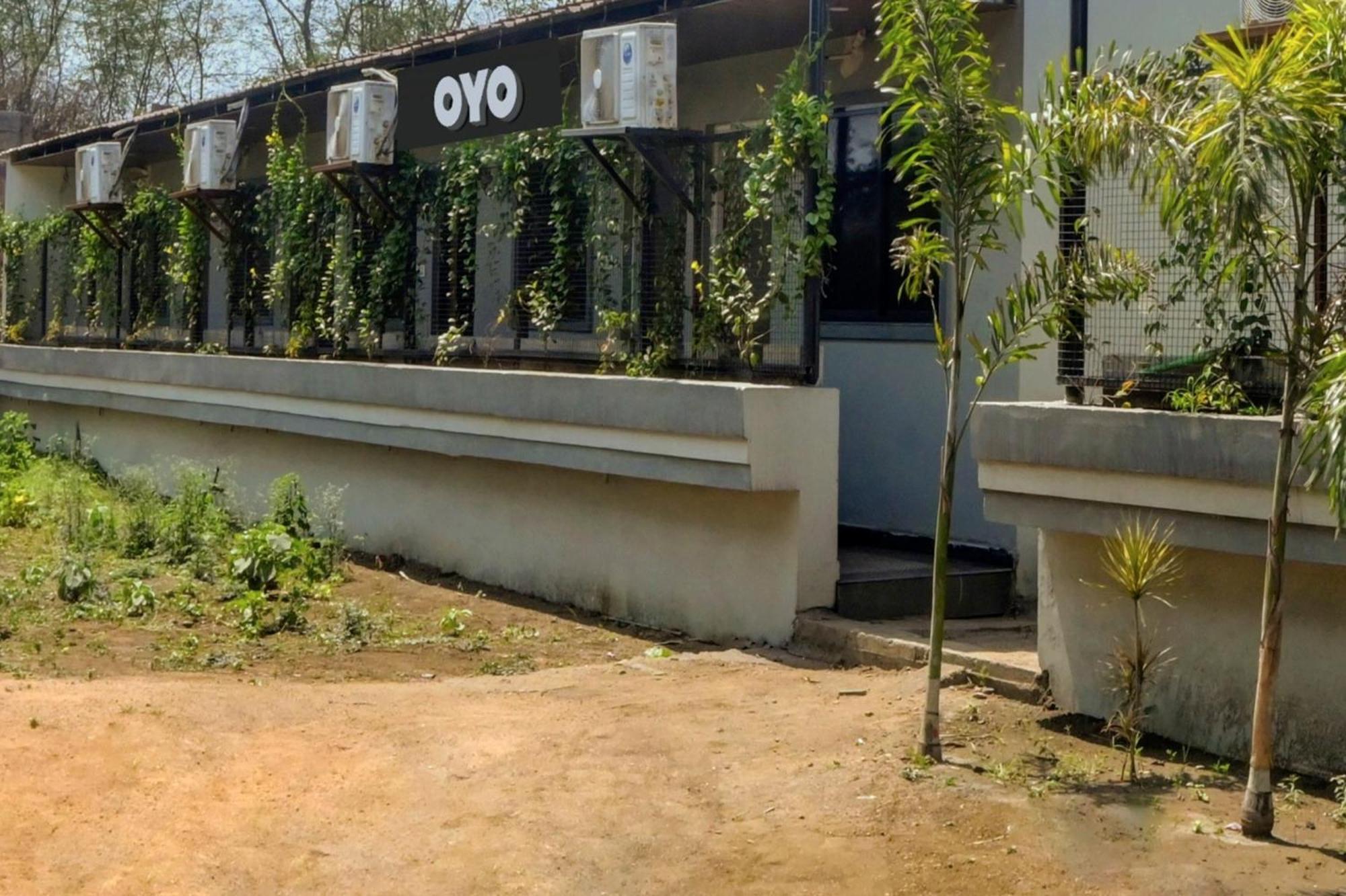 Hotel O Club Toronto Durg Exterior foto